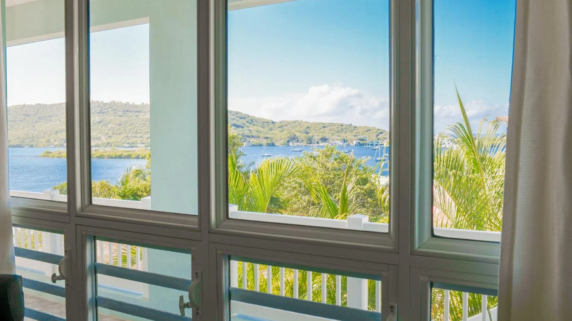 Island Charm Culebra Studios & Suites - Amazing Water Views From All 3 Apartments Located In Culebra Puerto Rico! Isla Culebra Penzion