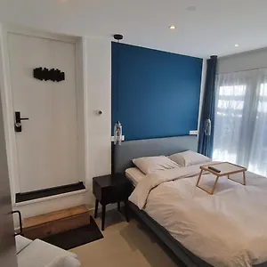 het-huis-met-de-groene-deur.amsterdamhotelsnl.com/